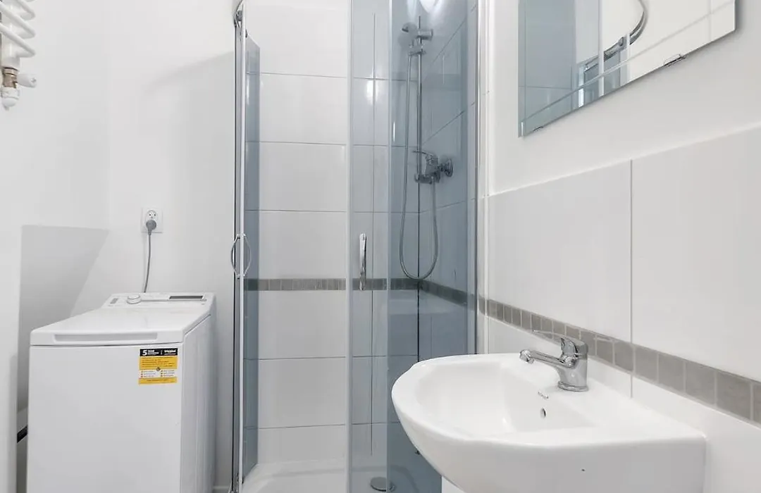Fabryczna Station Rooms-1