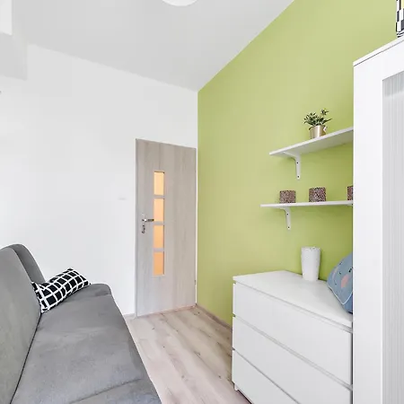 Fabryczna Station Rooms-2