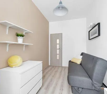 Fabryczna Station Rooms-3